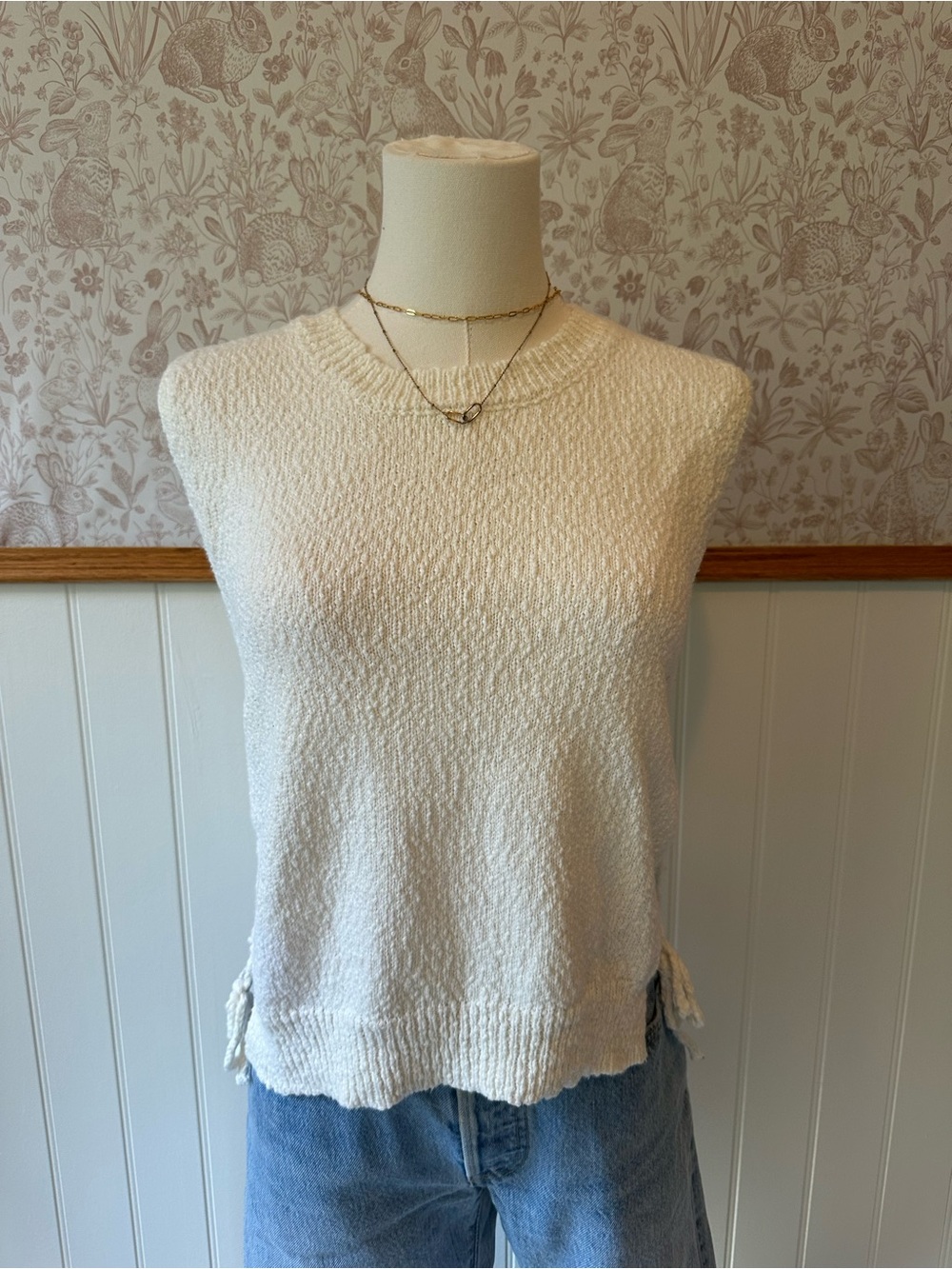 Mi Ami Cream Side-Tie Knit Sweater Vest – Size Medium - Picture 2 of 9